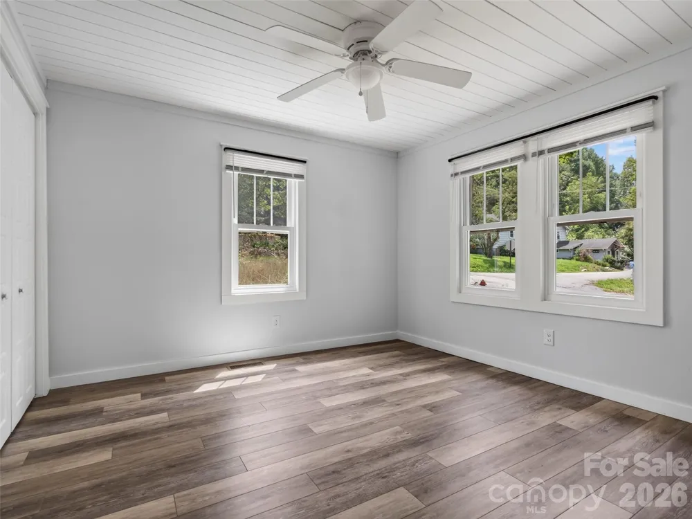 250 Oakdale Street Brevard, NC 28712
