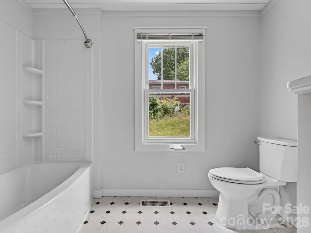 250 Oakdale Street Brevard, NC 28712