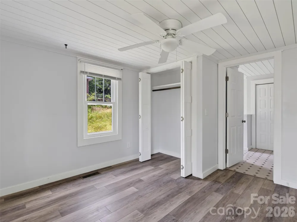 250 Oakdale Street Brevard, NC 28712