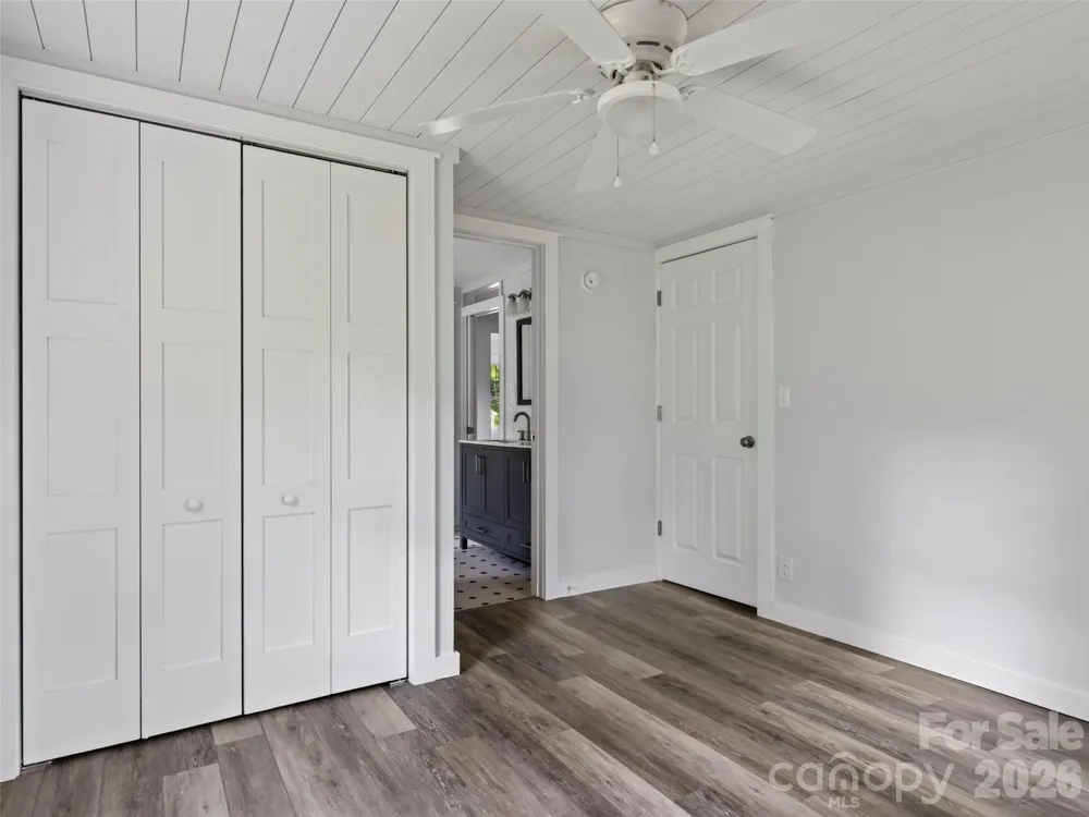 250 Oakdale Street Brevard, NC 28712