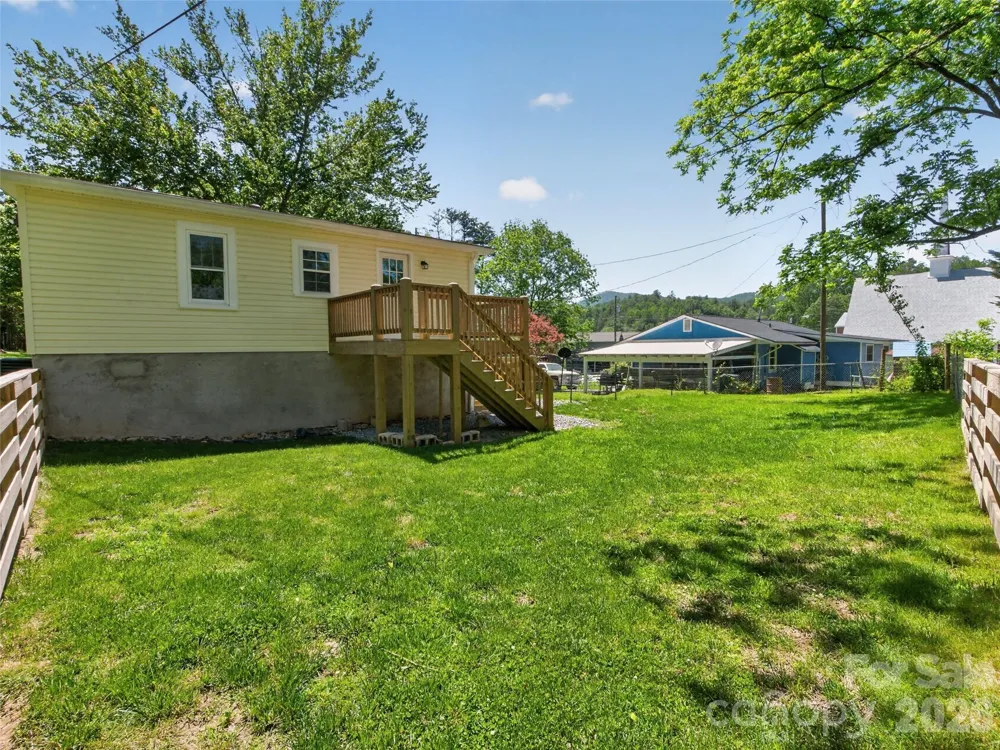 250 Oakdale Street Brevard, NC 28712