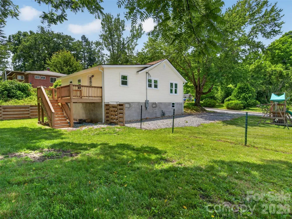 250 Oakdale Street Brevard, NC 28712