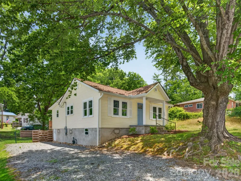 250 Oakdale Street Brevard, NC 28712