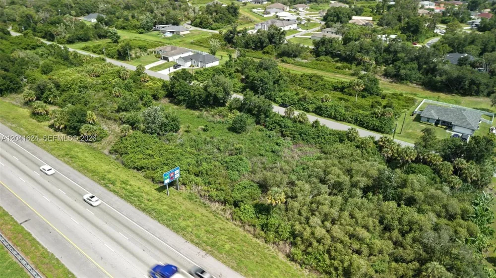 SNUG ST North Port, FL 34286