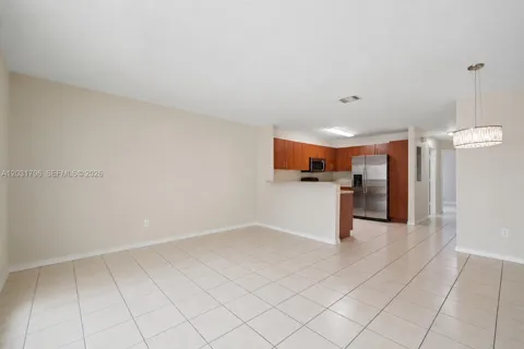 3073 SW 128th Ave #109