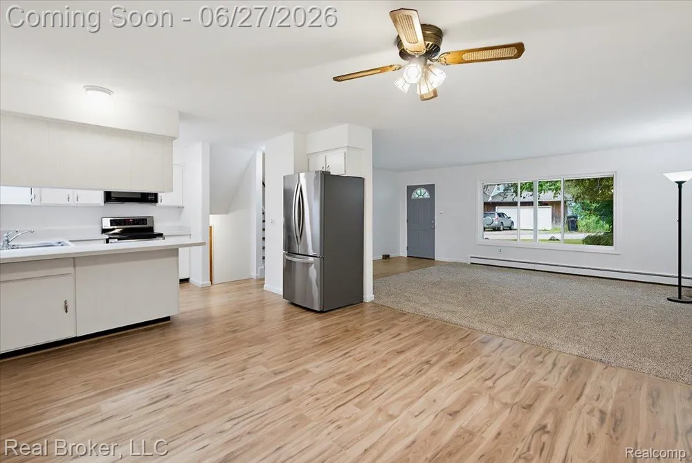 8320 Hillpoint Drive Hamburg Township, MI 48116