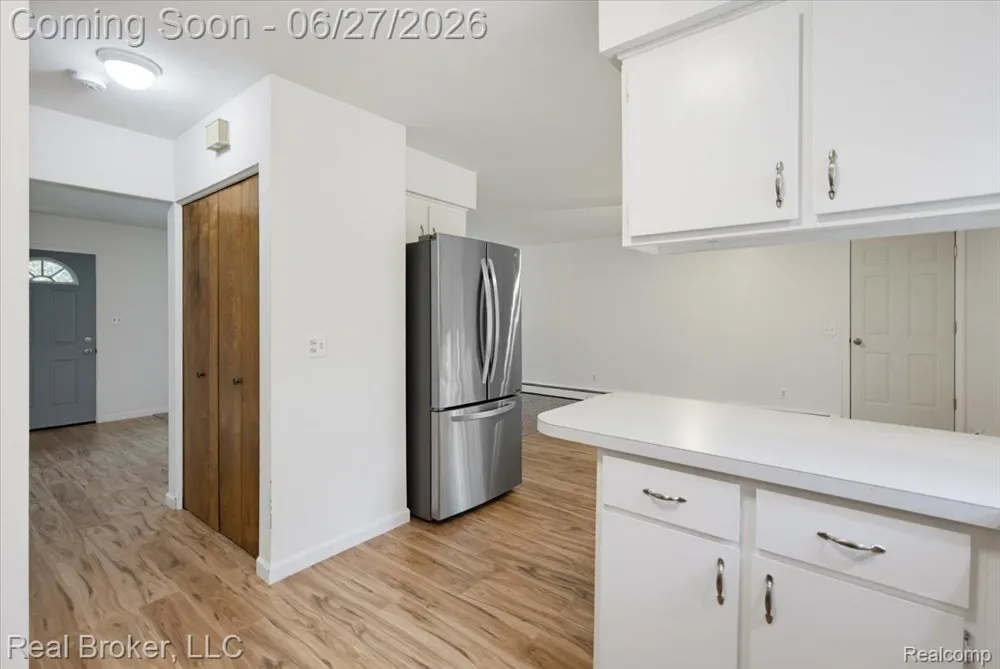 8320 Hillpoint Drive Hamburg Township, MI 48116