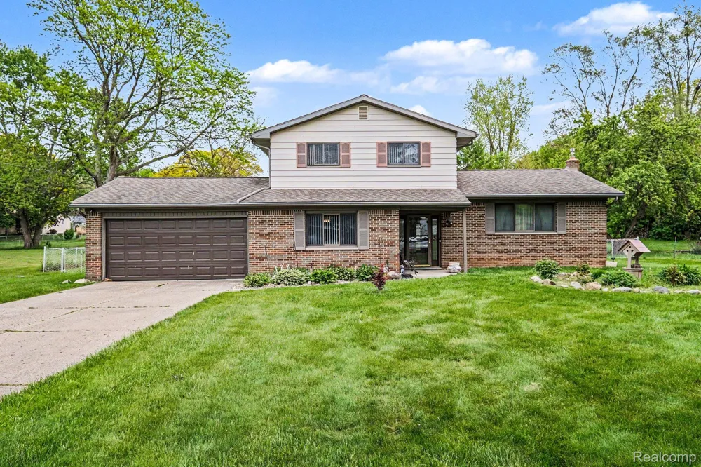 1148 Carter Drive Flint Charter Township, MI 48532