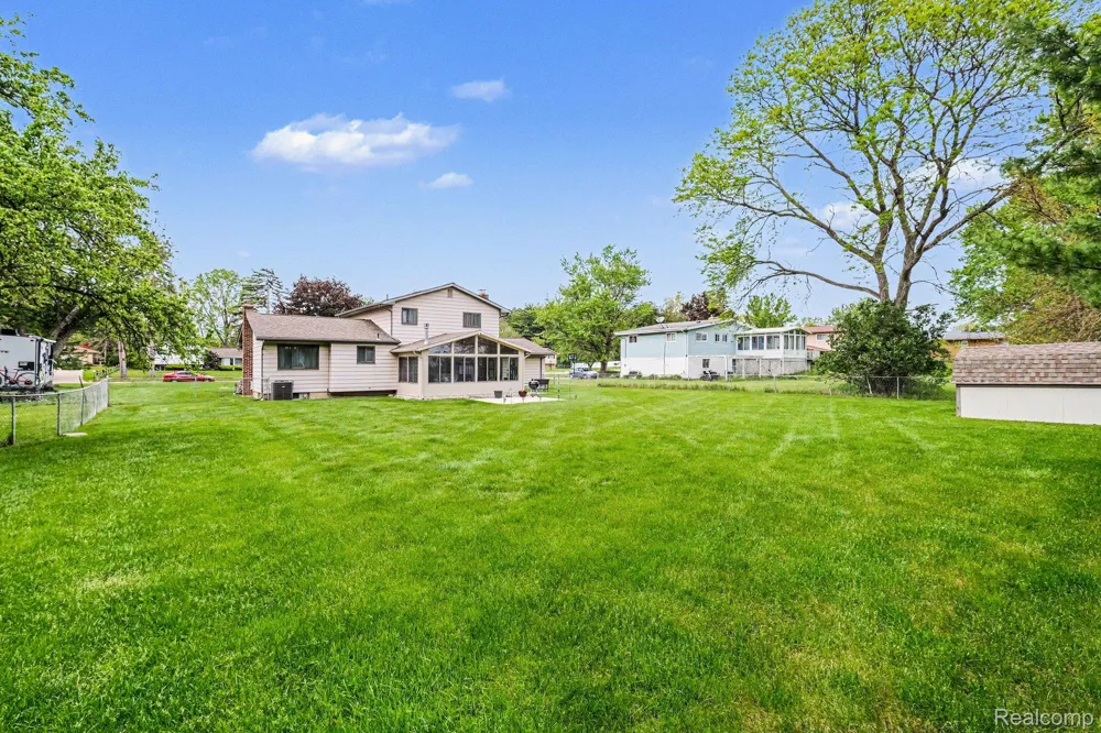 1148 Carter Drive Flint Charter Township, MI 48532
