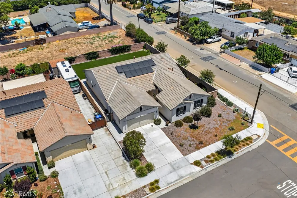 9019 Black Thorn Street Jurupa Valley, CA 92509