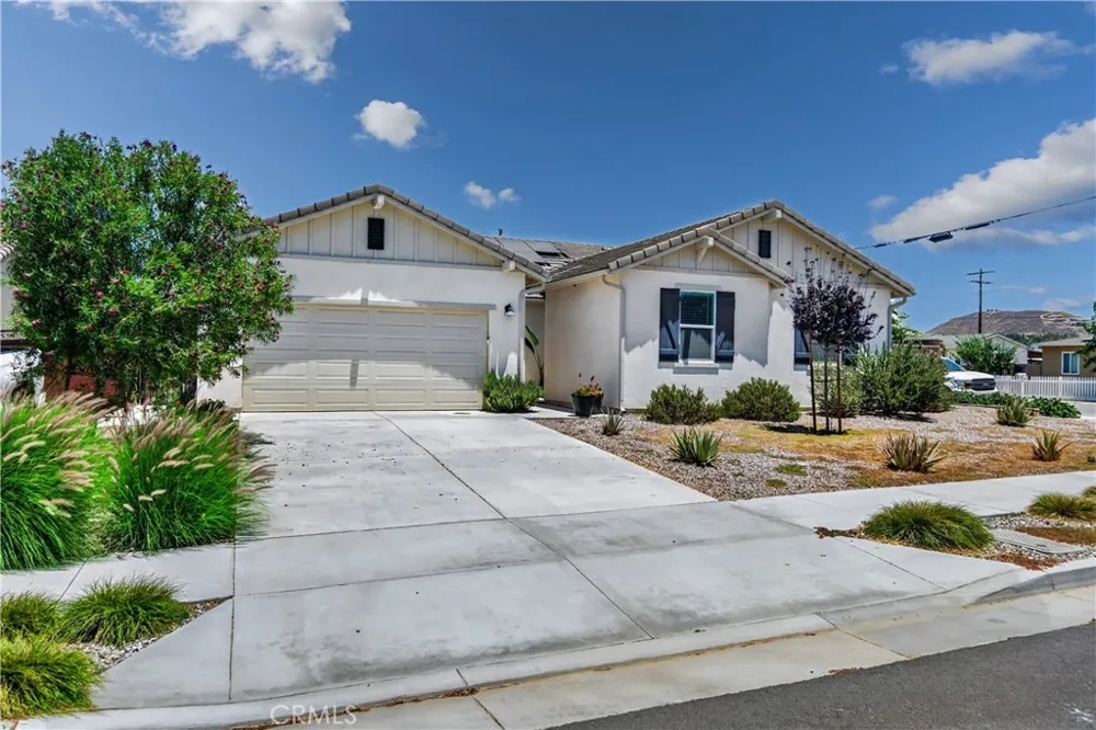 9019 Black Thorn Street Jurupa Valley, CA 92509