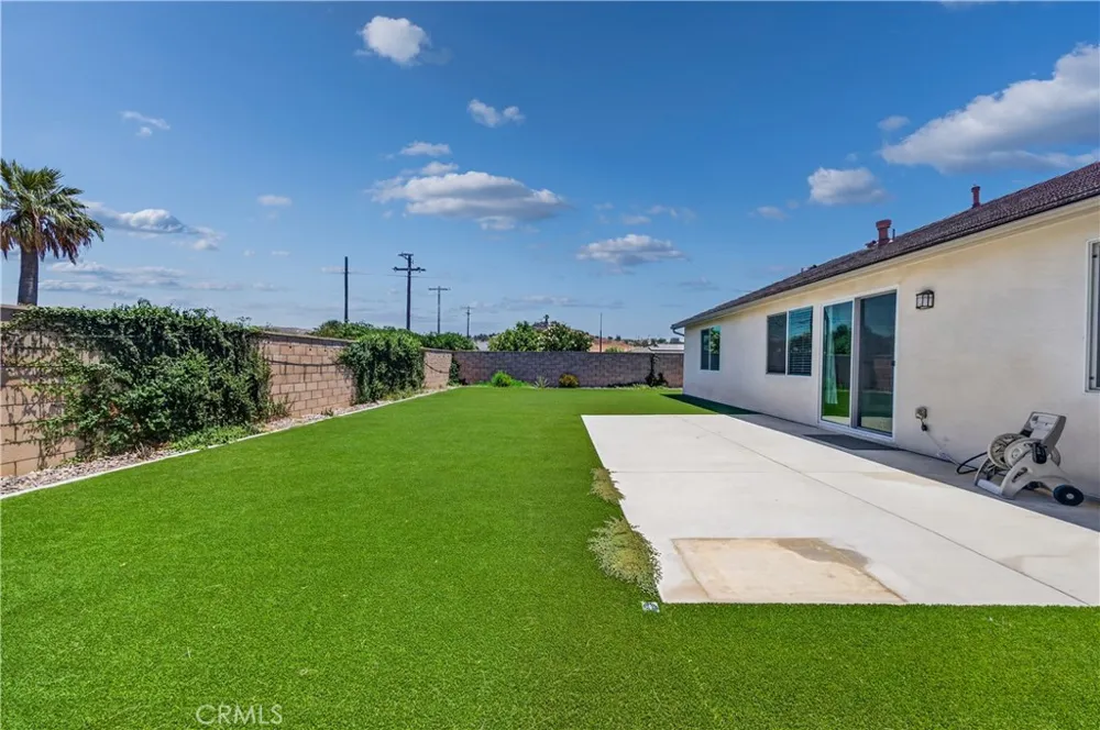 9019 Black Thorn Street Jurupa Valley, CA 92509
