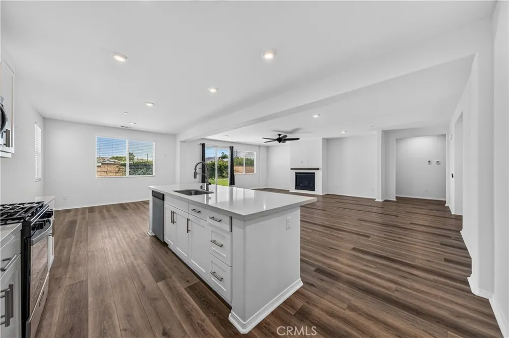 9019 Black Thorn Street Jurupa Valley, CA 92509