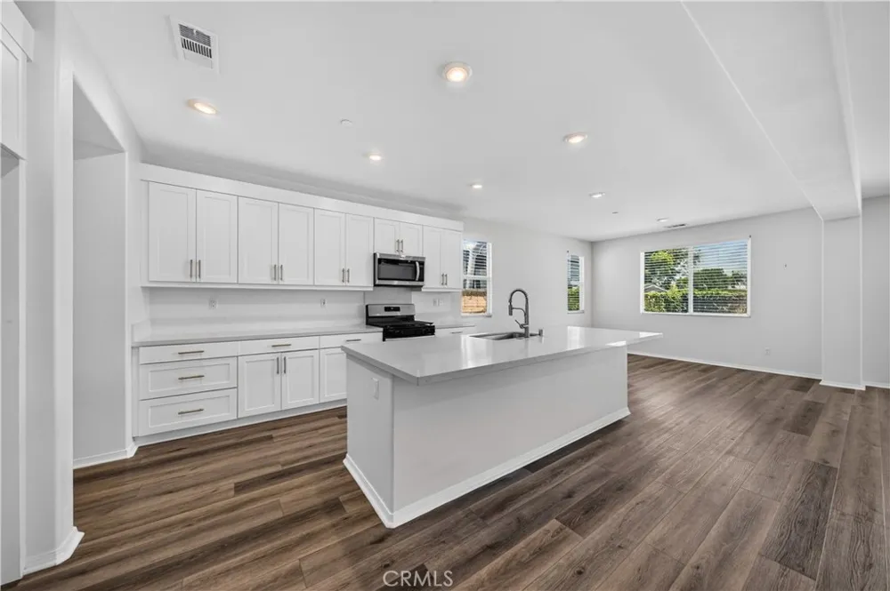 9019 Black Thorn Street Jurupa Valley, CA 92509