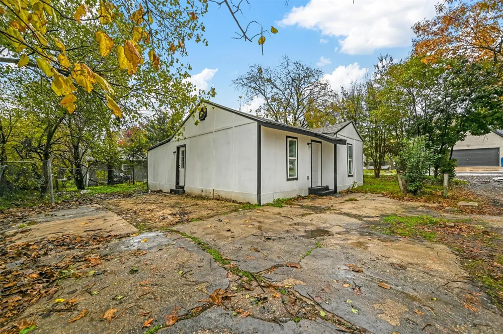 105 Short Street Farmersville, TX 75442