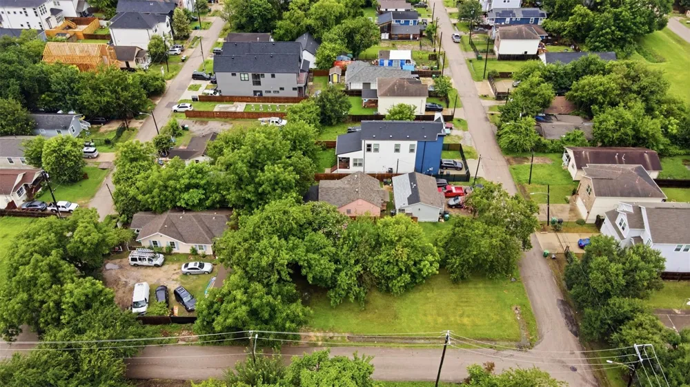 842 E 40th Street North Houston, TX 77022