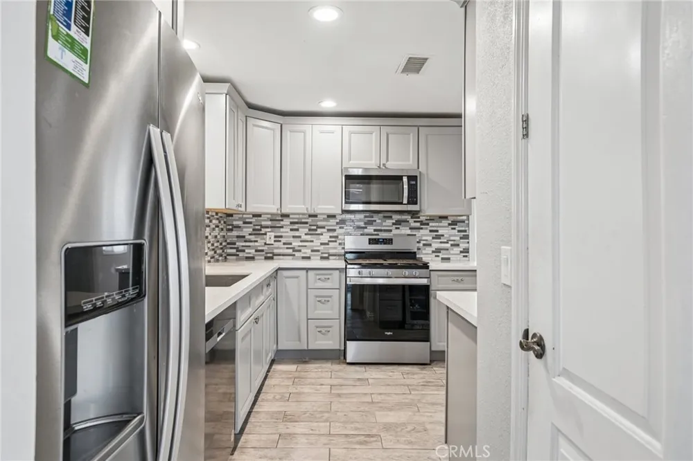 17316 Hawthorne Avenue Fontana, CA 92335