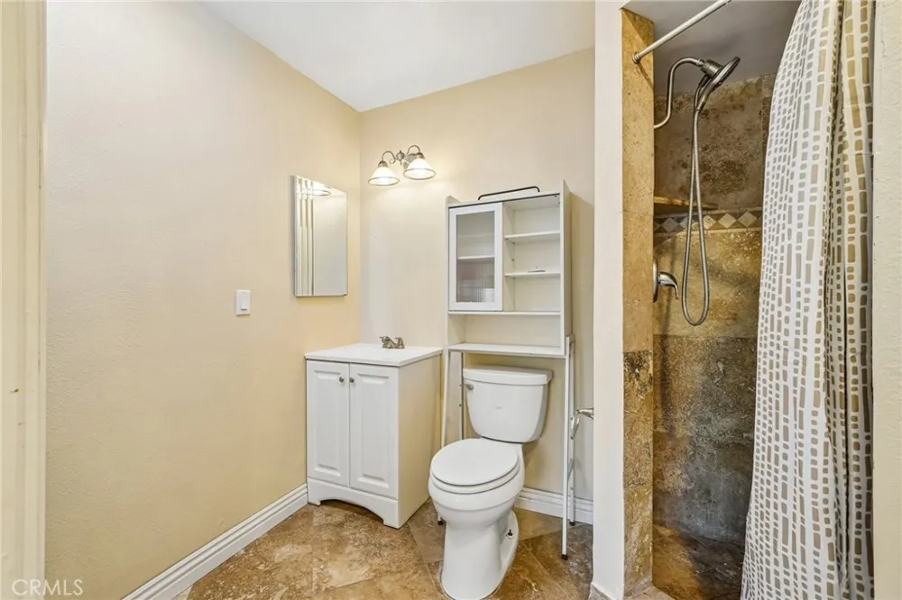 17316 Hawthorne Avenue Fontana, CA 92335