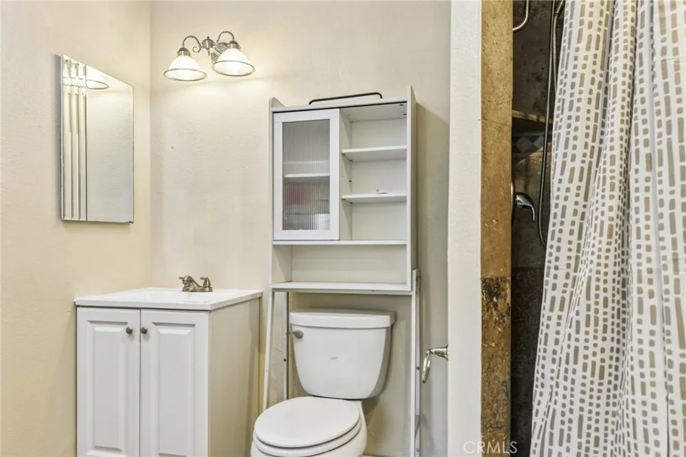 17316 Hawthorne Avenue Fontana, CA 92335