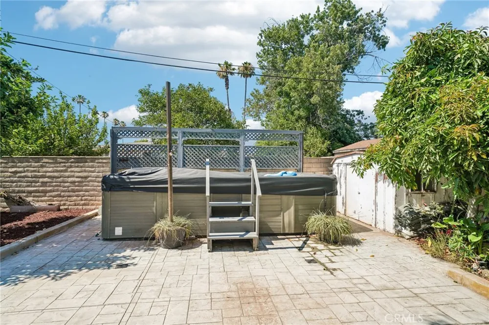 17316 Hawthorne Avenue Fontana, CA 92335