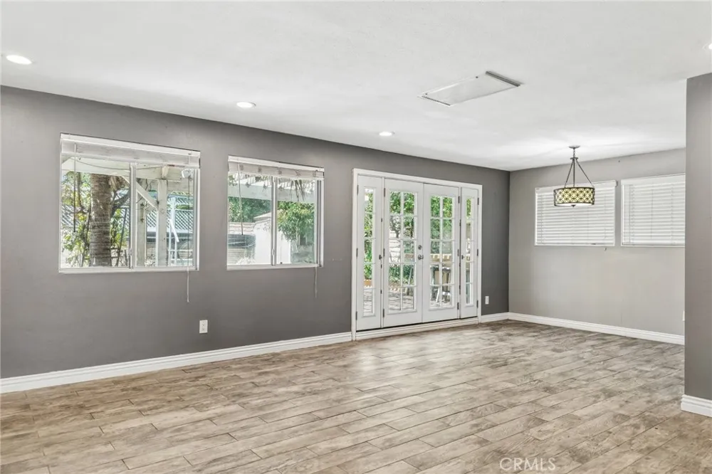 17316 Hawthorne Avenue Fontana, CA 92335