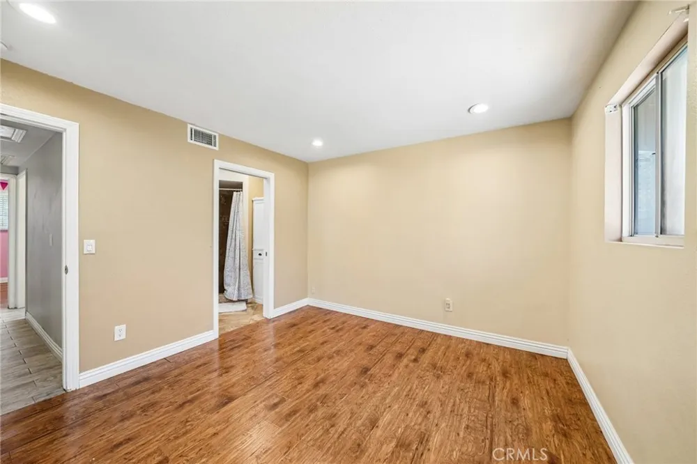 17316 Hawthorne Avenue Fontana, CA 92335
