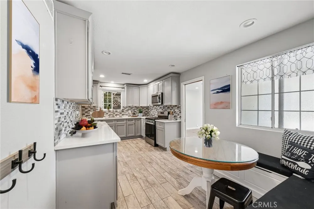 17316 Hawthorne Avenue Fontana, CA 92335