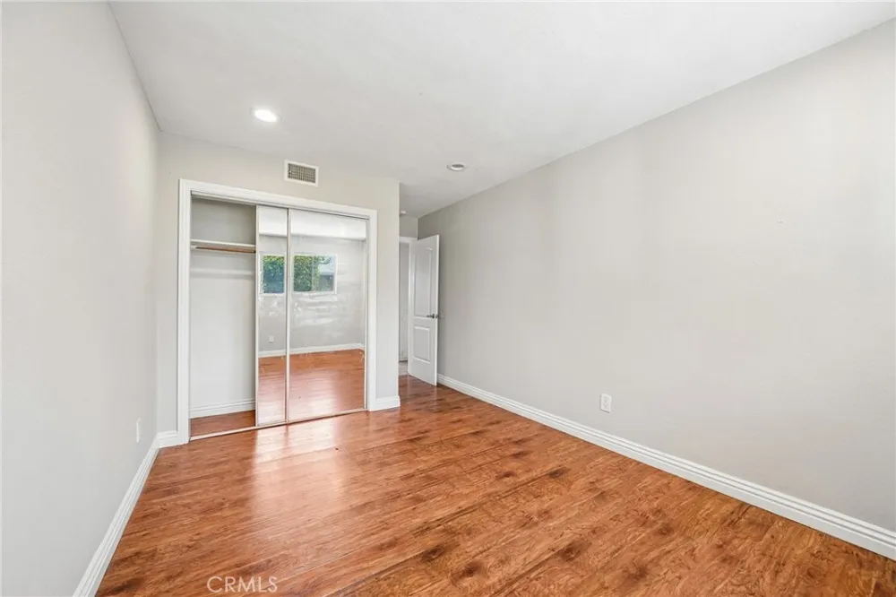 17316 Hawthorne Avenue Fontana, CA 92335