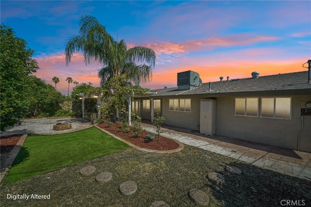 17316 Hawthorne Avenue Fontana, CA 92335