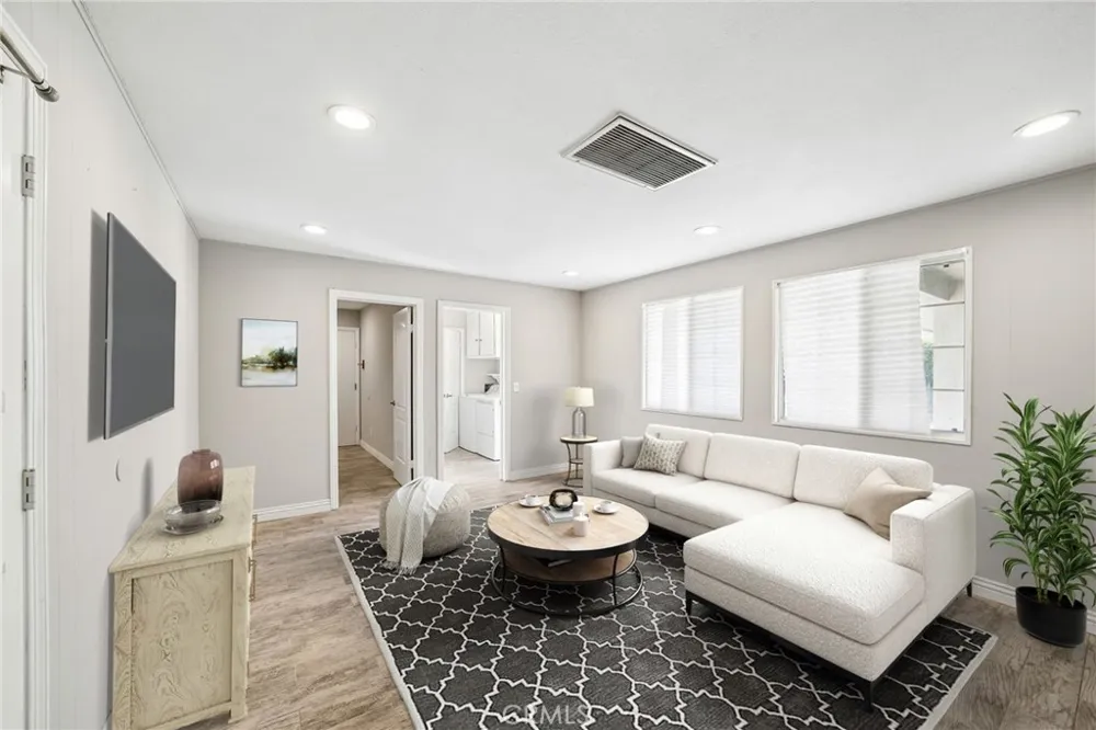 17316 Hawthorne Avenue Fontana, CA 92335