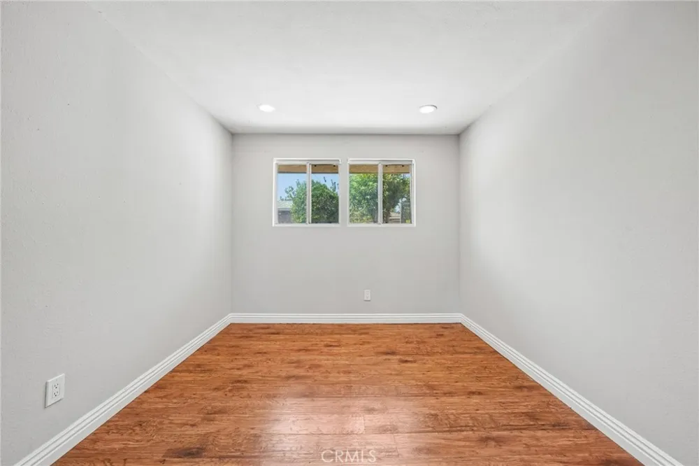 17316 Hawthorne Avenue Fontana, CA 92335