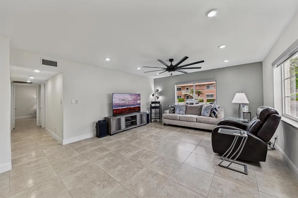 9 NE 19th Court #C112 Wilton Manors, FL 33305