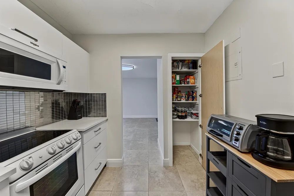 9 NE 19th Court #C112 Wilton Manors, FL 33305