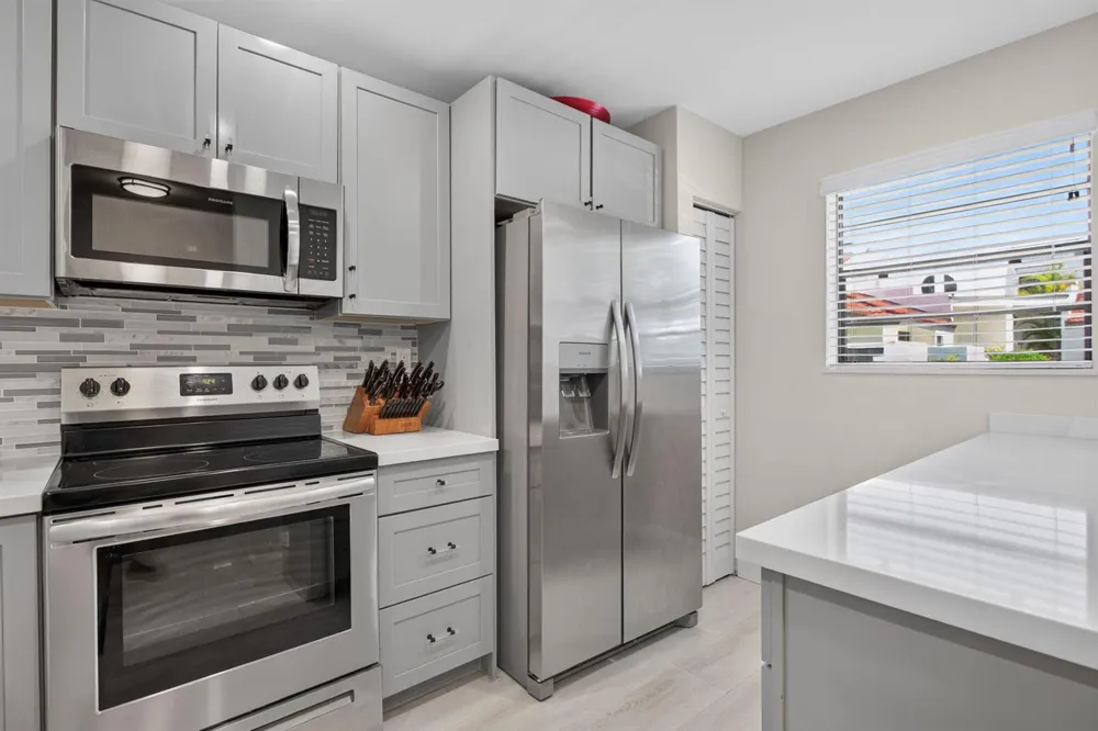 539 NW 36th Avenue Deerfield Beach, FL 33442