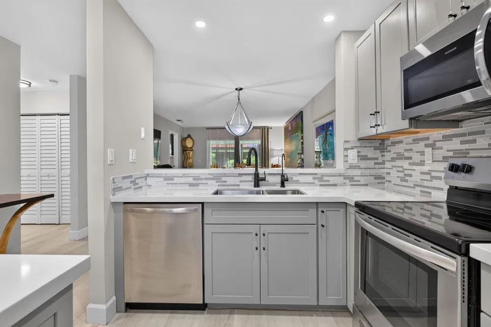 539 NW 36th Avenue Deerfield Beach, FL 33442