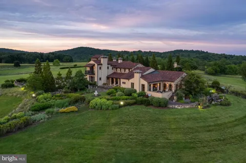 2525 GIBSON COURT