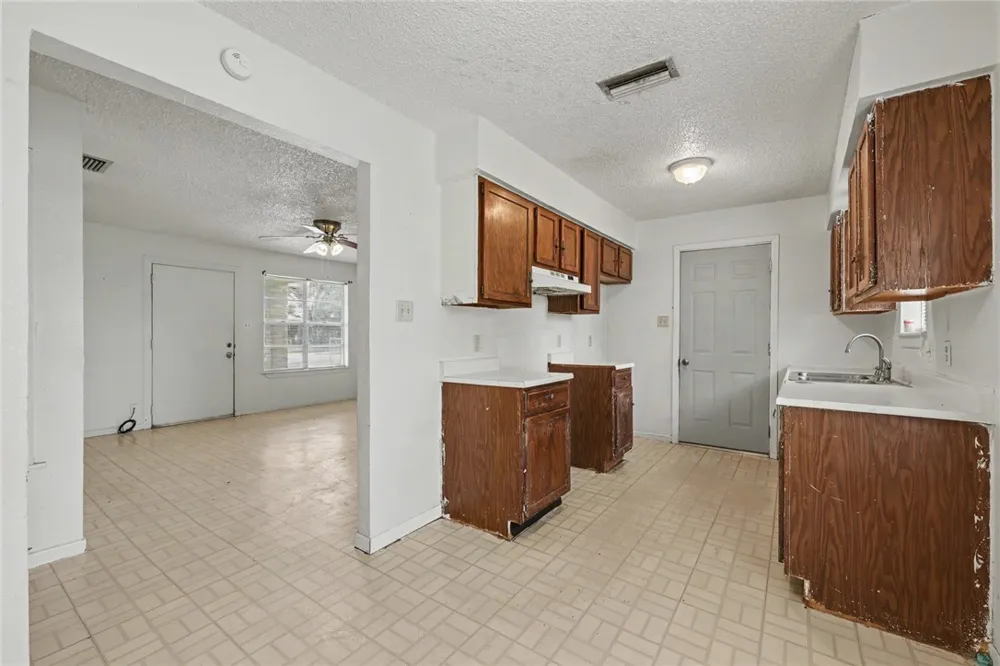 202 Canyonview George West, TX 78022