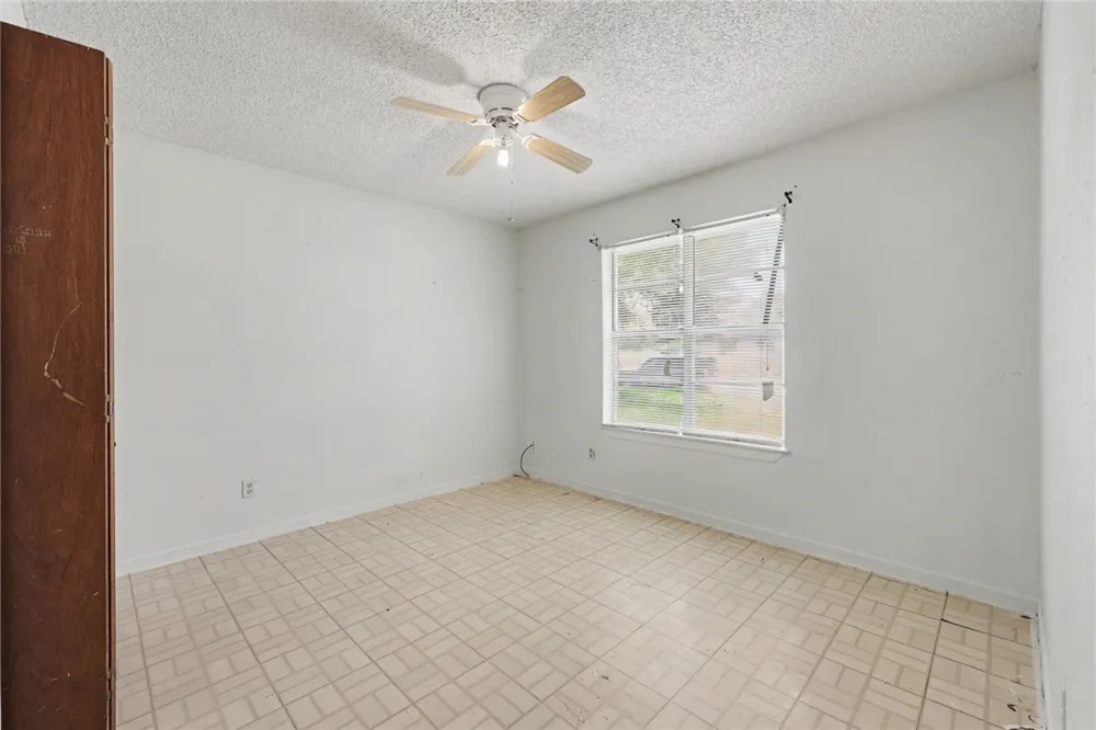 202 Canyonview George West, TX 78022