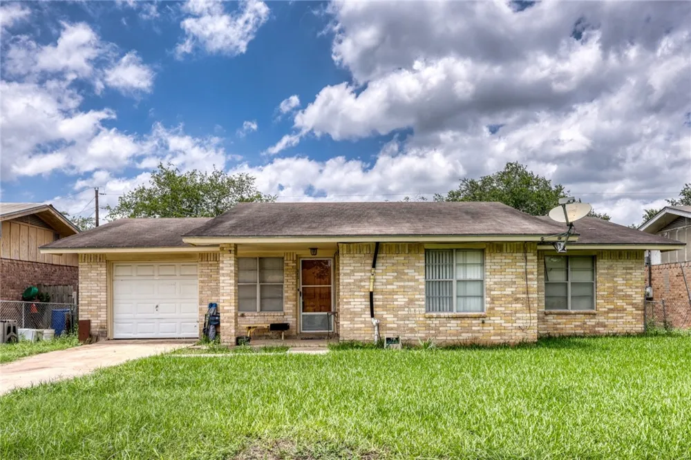 202 Canyonview George West, TX 78022