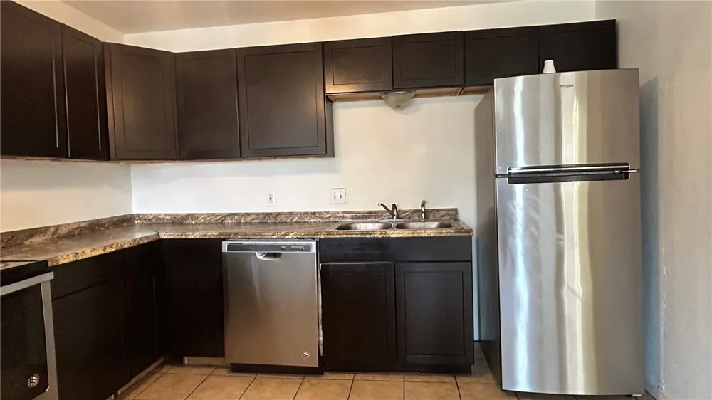 1004 Austin Street #9 Portland, TX 78374