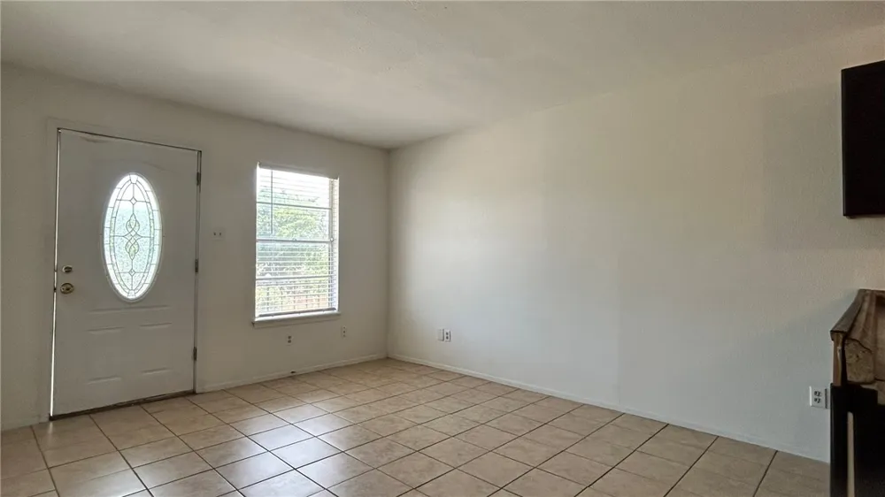 1004 Austin Street #9 Portland, TX 78374