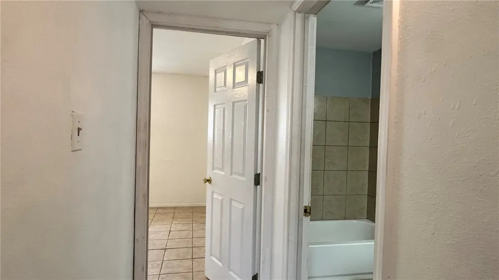 1004 Austin Street #9 Portland, TX 78374