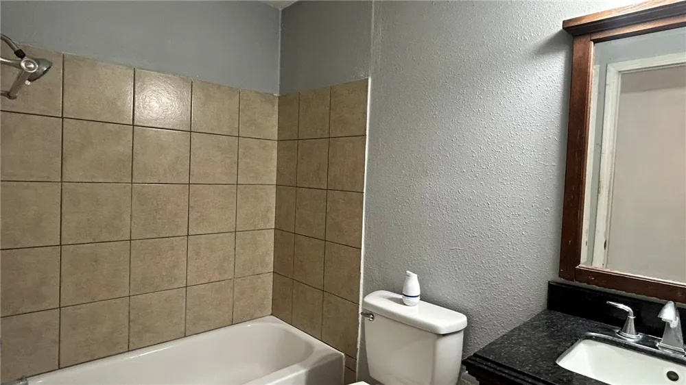 1004 Austin Street #9 Portland, TX 78374