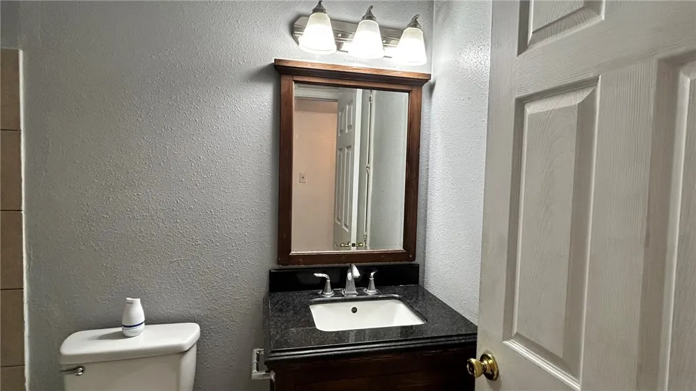 1004 Austin Street #9 Portland, TX 78374