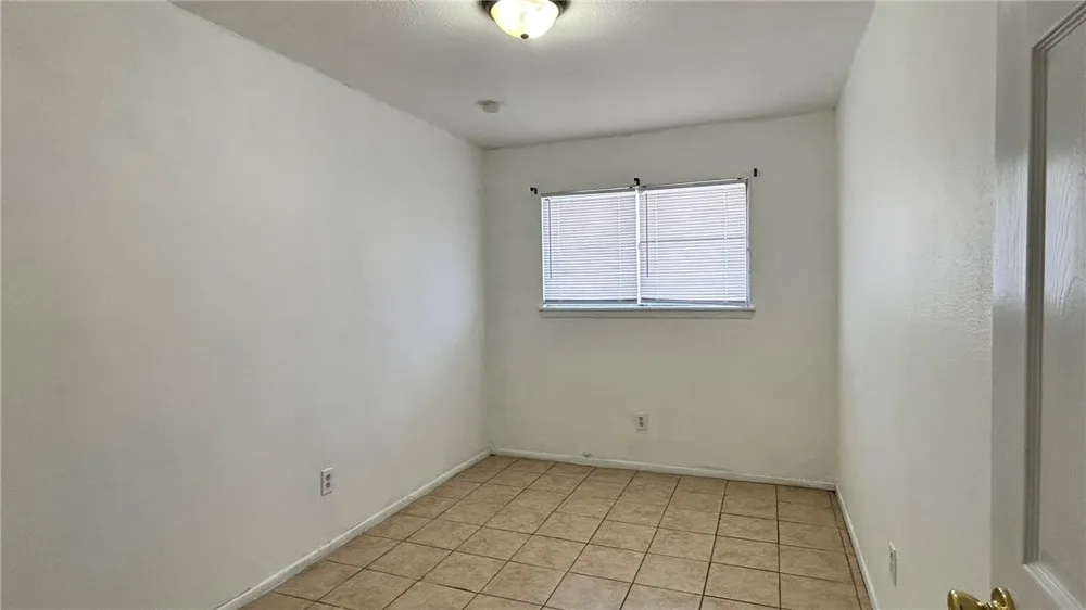 1004 Austin Street #9 Portland, TX 78374