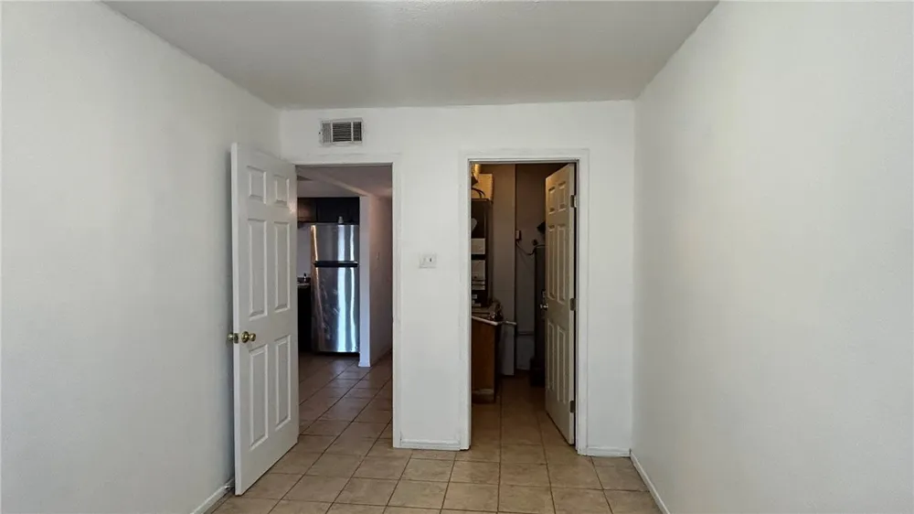 1004 Austin Street #9 Portland, TX 78374