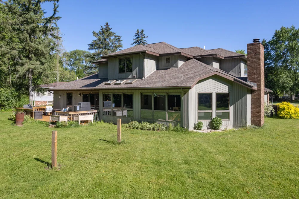 381 Timber Drive Coloma Charter Township, MI 49038