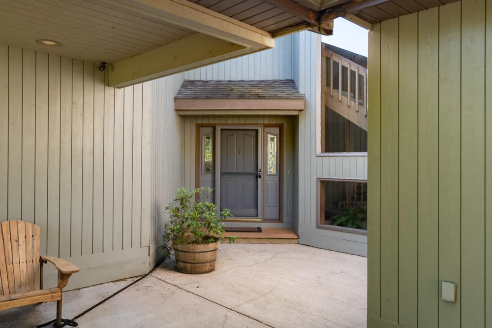 381 Timber Drive Coloma Charter Township, MI 49038