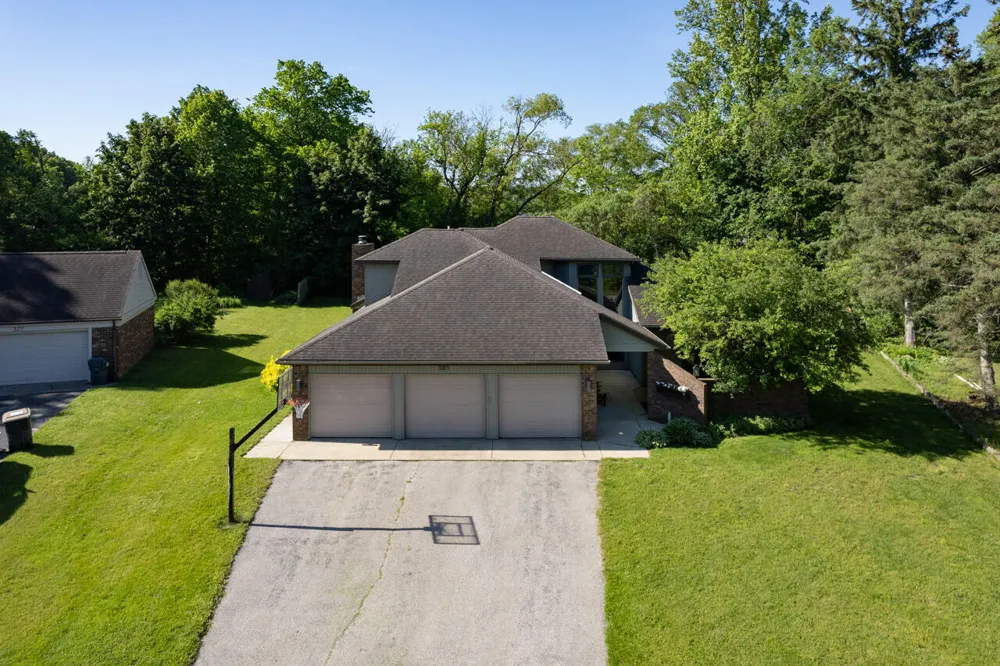 381 Timber Drive Coloma Charter Township, MI 49038