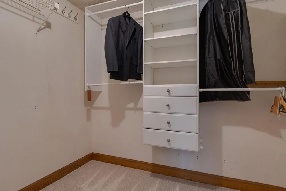 381 Timber Drive Coloma Charter Township, MI 49038